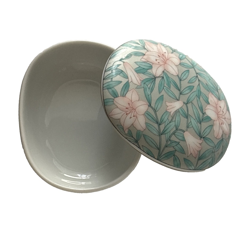 Serenade Otagiri Vintage Japan Oval Porcelain Trinket Box with Lid‎